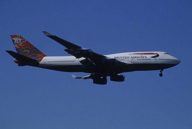 Boeing 747-400 (G-BNLS) - Final Approach to Narita Intl Airport Rwy34L on 1998/10/03