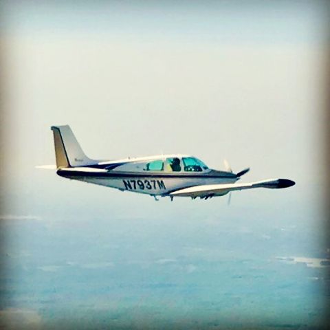 Beechcraft Bonanza (33) (N7937M)