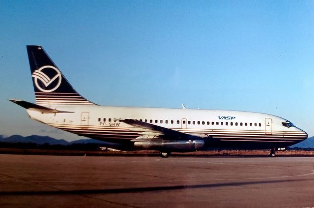 Boeing 737-700 (PP-SRW)