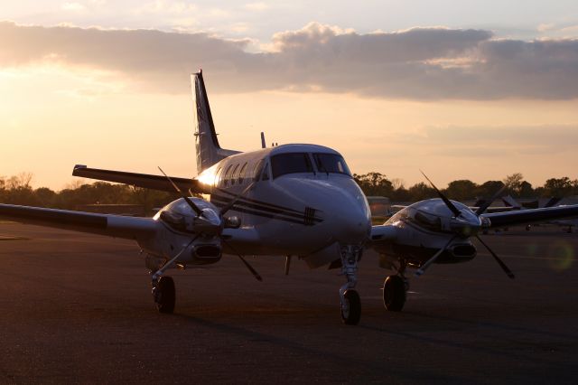 Beechcraft King Air 90 (N422AS)