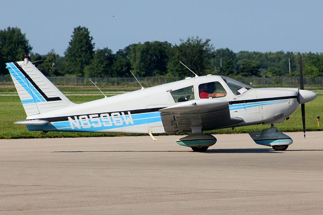 Piper Cherokee (N8596W)