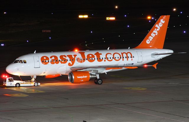 Airbus A319 (G-EZGN)