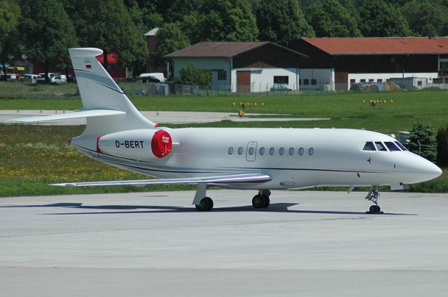 Dassault Falcon 2000 (D-BERT)