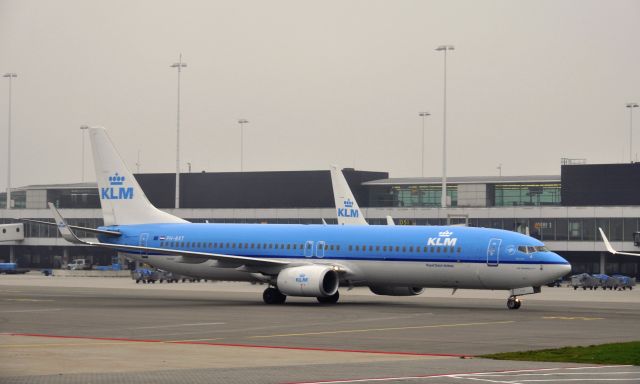 Boeing 737-900 (PH-BXT) - KLM Boeing 737-9K2(WL) PH-BXT Zeestern in Amsterdam 