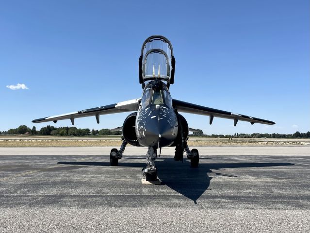 DASSAULT-BREGUET/DORNIER Alpha Jet (N572AJ)