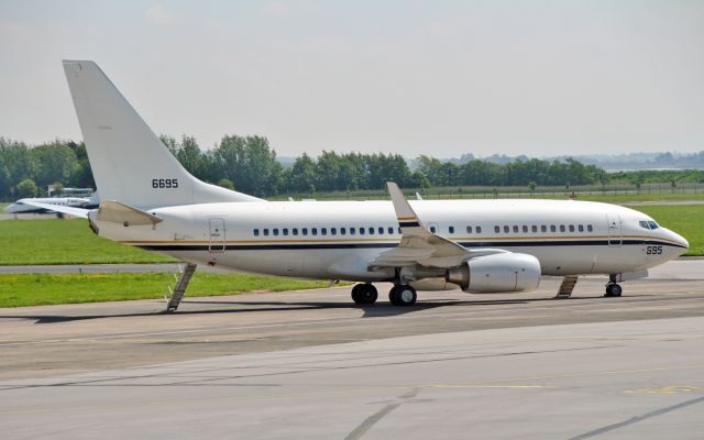 16-6695 — - usn c-40a 166695 at shannon 31/5/14.