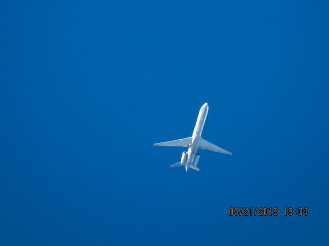 McDonnell Douglas MD-83 (N984TW)