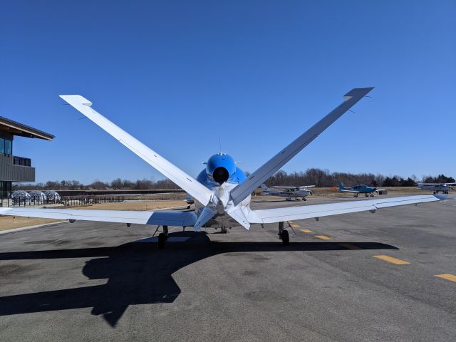 Cirrus Vision SF50 (N456FM) - Such unique lines!