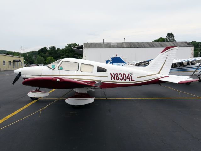 Piper Cherokee (N8304L)