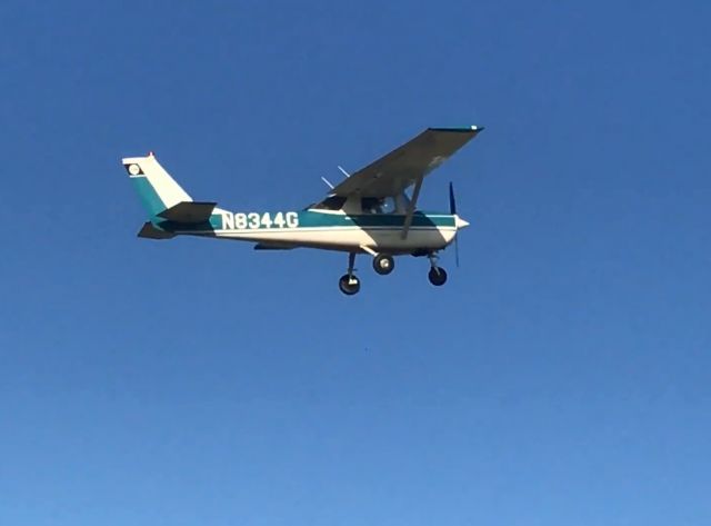 Cessna Commuter (N8344G)