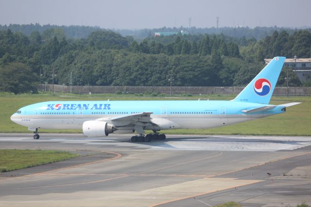 Boeing 777-200 (HL7530)