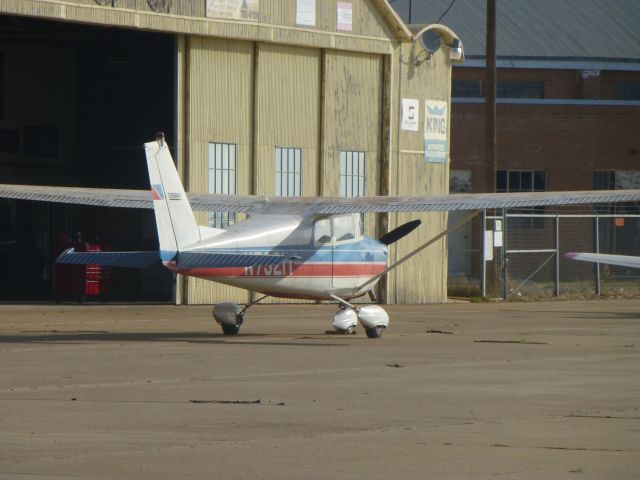 Cessna Skyhawk (N7321T)