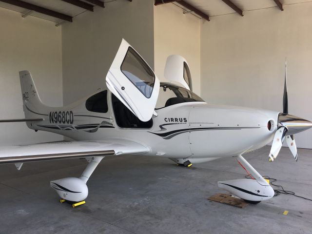 Cirrus SR-22 (N968CD)