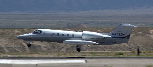 Learjet 35 (N403DP)