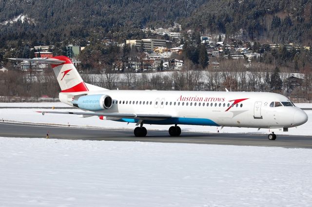 Fokker 100 (OE-LVH)