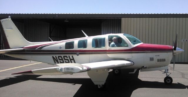 Beechcraft Bonanza (36) (N9SH)