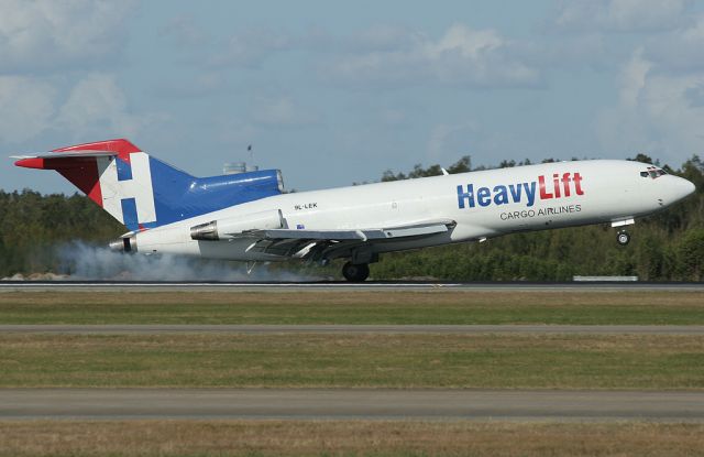 BOEING 727-200 (9L-LEK)