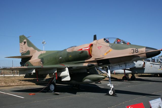 SINGAPORE TA-4 Super Skyhawk — - Singapore Douglas A-4SU Skyhawk , Rochefort-St Agnant AB 721 (LFDN-RCO)