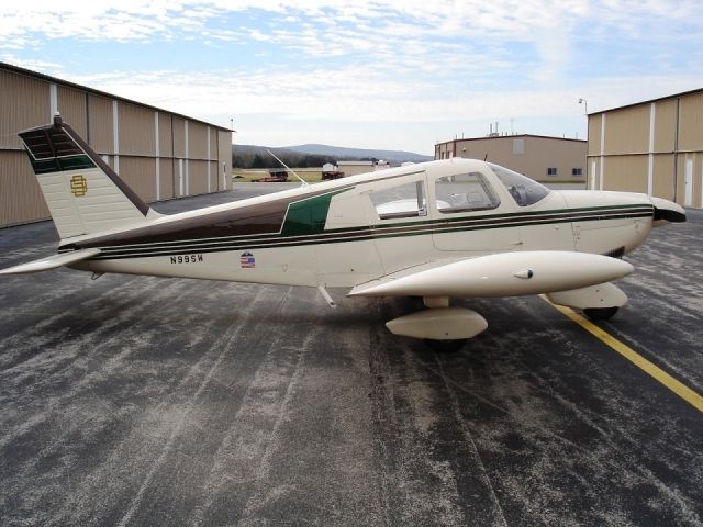 Piper Cherokee (N99SW)