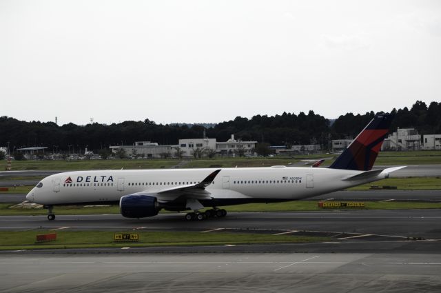 Airbus A350-900 (N501DN) - Taxing at Narita Intl Airport on 2017/09/15