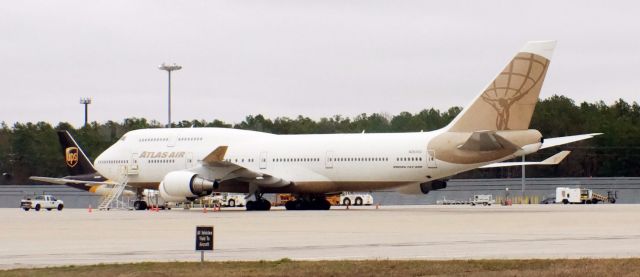 Boeing 747-400 (N263SG)