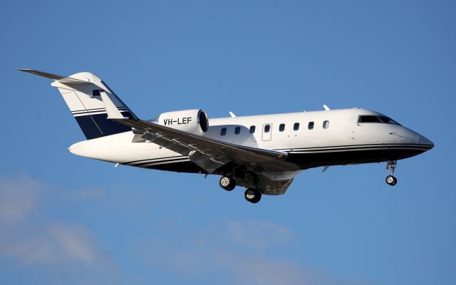 Canadair Challenger (VH-LEF) - Short Final to Rwy 16R