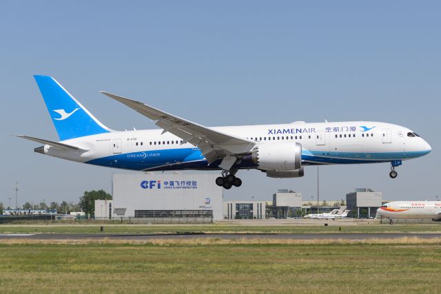 Boeing 787-8 (B-2761)