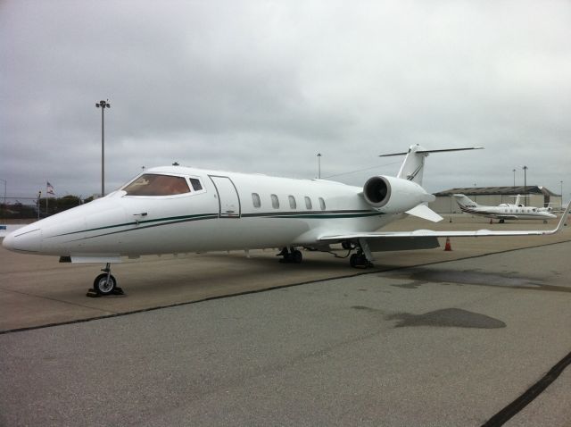 Learjet 60 (N523MV)