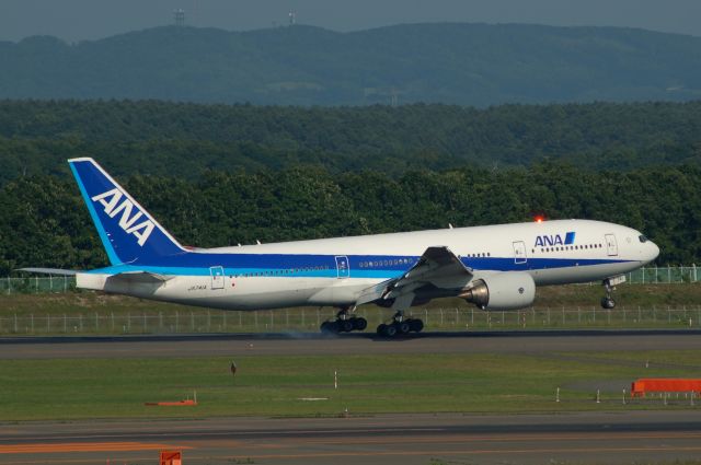 BOEING 777-300 (JA741A) - 2013/07/13