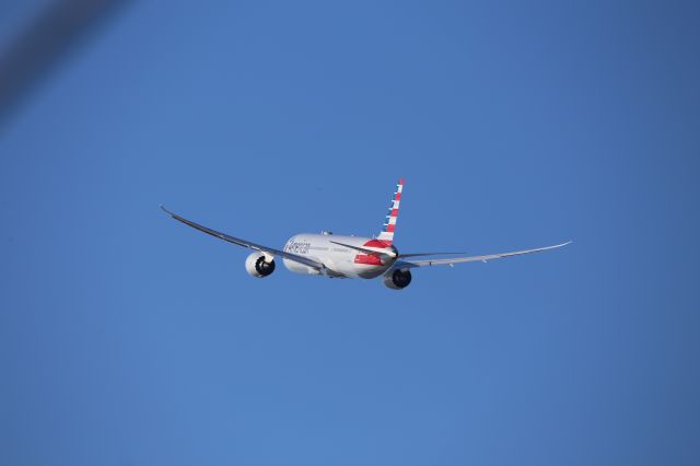 Boeing 787-9 Dreamliner (N826AN)