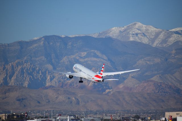 Boeing 787-8 (N817AN)