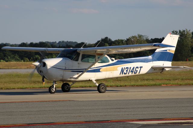 Cessna Skyhawk (N314GT) - 1981 Cessna 172P Skyhawk owned by Yellow Jacket Flying Club. Photo taken on 10/1/2020.