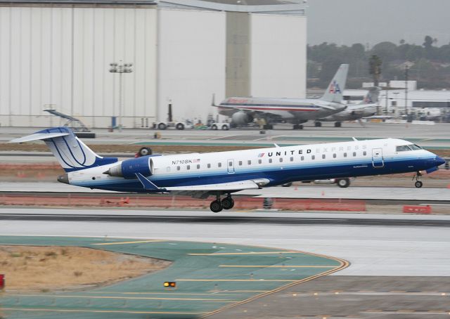 Canadair Regional Jet CRJ-700 (N710SK)