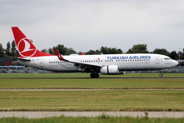 Boeing 737-800 (TC-JVR) - Touching down on rwy 09L on 31-Aug-23 operating flight THY6884 to LTFM.