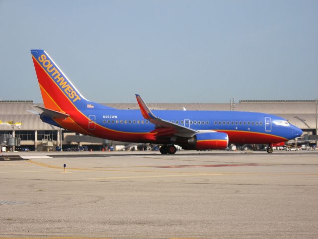 Boeing 737-700 (N267WN) - HOLDING ON RWY 19R