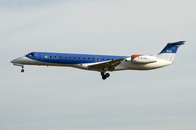 Embraer ERJ-145 (G-RJXA)