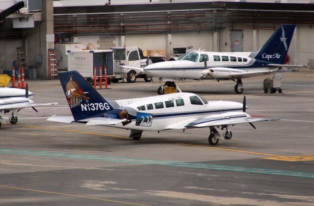 Cessna 402 (N1376G)