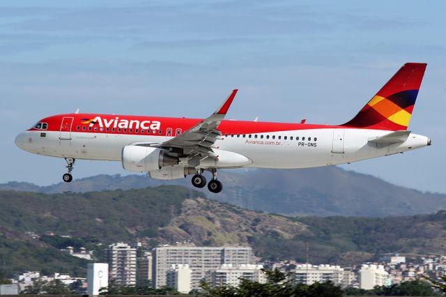 Airbus A320 (PR-ONS)