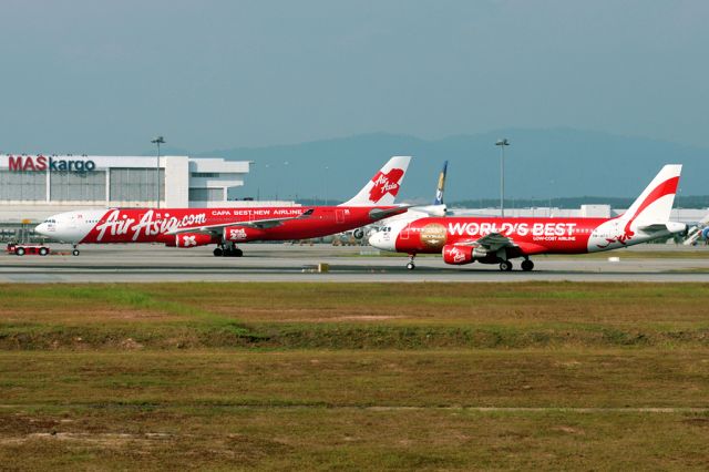 Airbus A320 (9M-AFC) - Baby Airbus with Mama Airbus