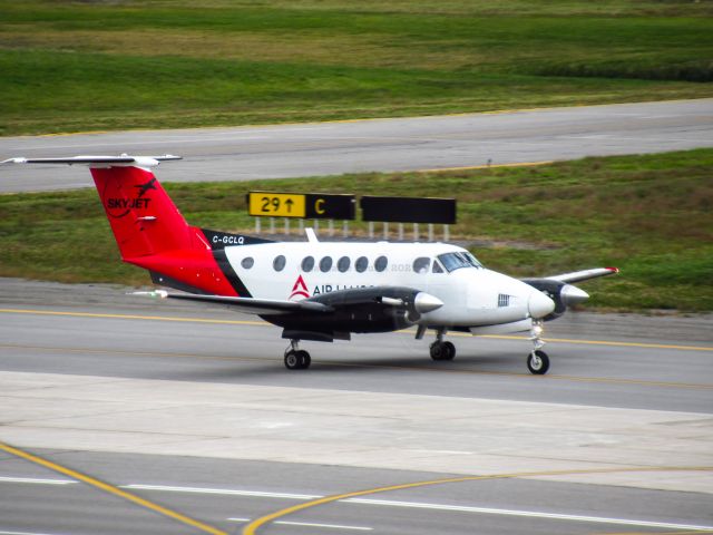 Beechcraft Super King Air 200 (C-GCLQ)