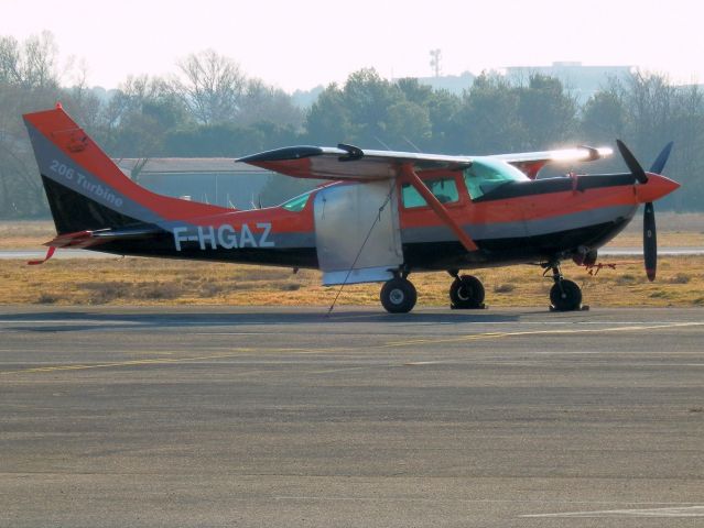 Cessna 206 Stationair (F-HGAZ)