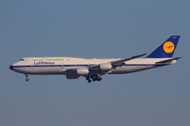 BOEING 747-8 (D-ABYT) - 2016/01/10