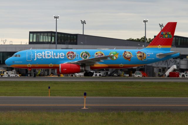 Airbus A320 (N561JB) - JBU 1104 arriving from Fort Meyers