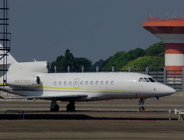 Dassault Falcon 900 (N577QT) - I take a picture on May 19, 2017.