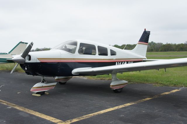 Piper Cherokee (N146JW)