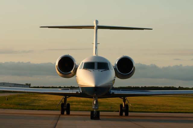 Photo of Gulfstream IV (N106TD) - FlightAware