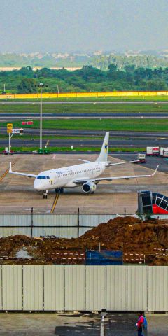 Embraer ERJ-190 (XY-ALP)