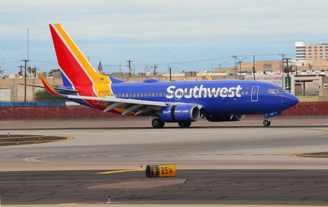 Boeing 737-700 (N710SW)