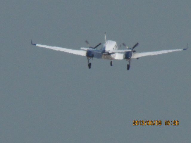 Beechcraft King Air 90 (G-MOSJ)