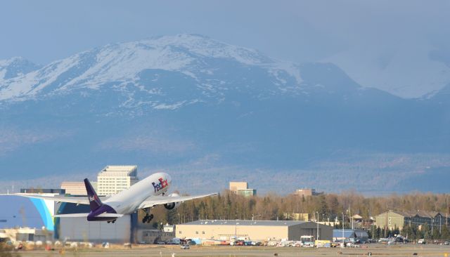 Boeing 777-200 (N883FD)